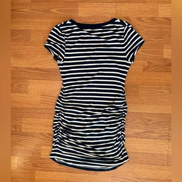Liz Lange Navy and White Striped Cap Sleeve Maternity Top size XS EUC - Picture 7 of 9